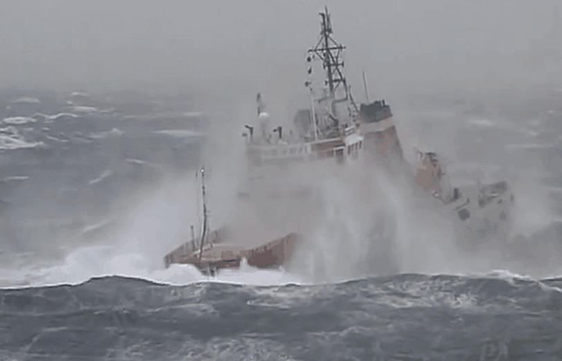 Russian Tug 2015-12